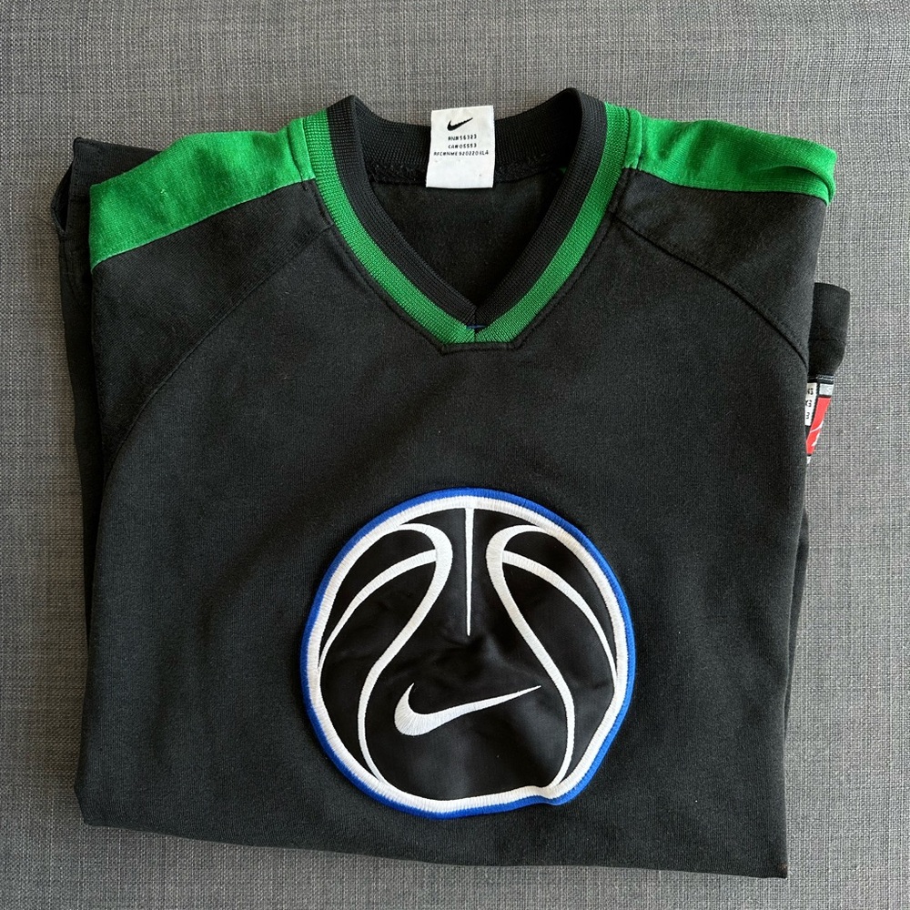 Vintage 90’s Nike Basketball Center Swoosh Warm Up Shirt Small Black-Green - Picture 1 of 4